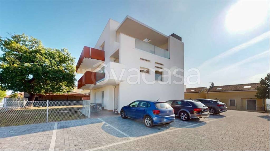 appartamento in vendita ad Osimo in zona Osimo Stazione