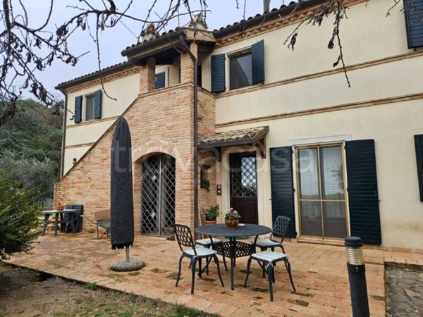 casa indipendente in vendita ad Osimo in zona San Paterniano