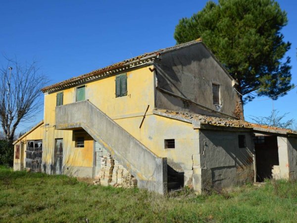 casa indipendente in vendita ad Osimo in zona Osimo Stazione