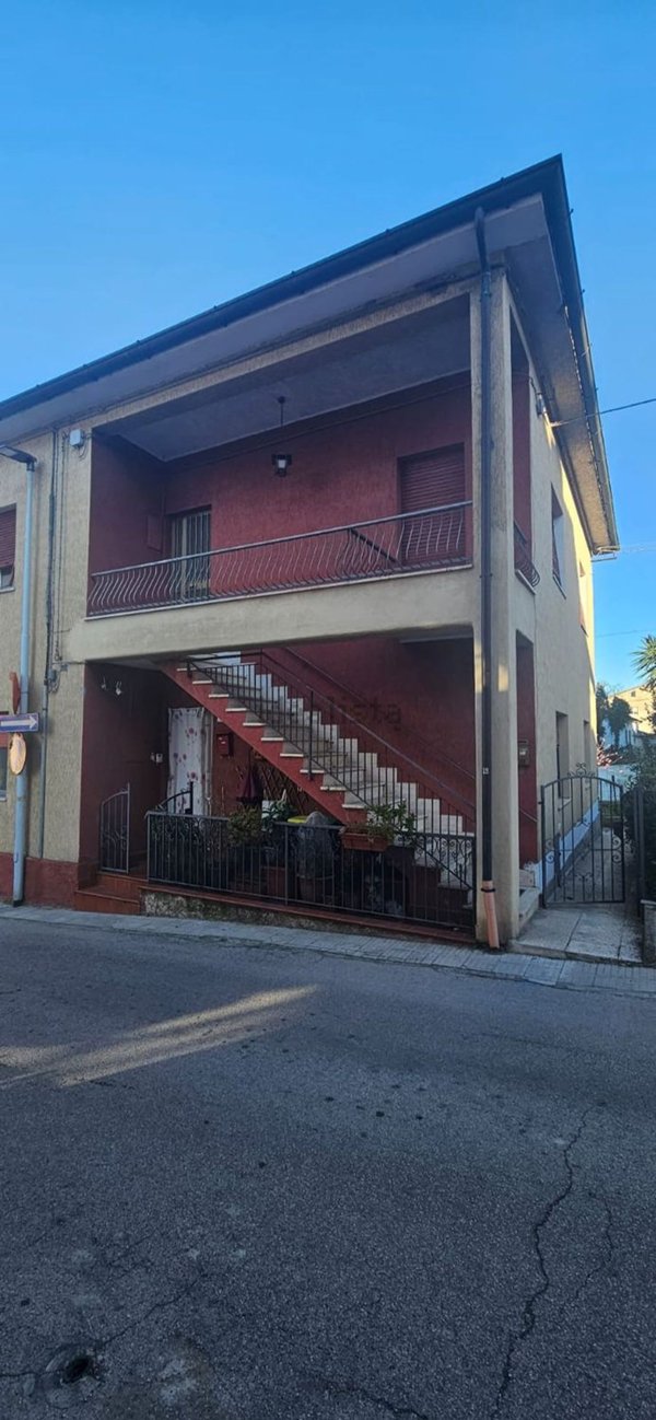 appartamento in vendita ad Osimo in zona Osimo Stazione