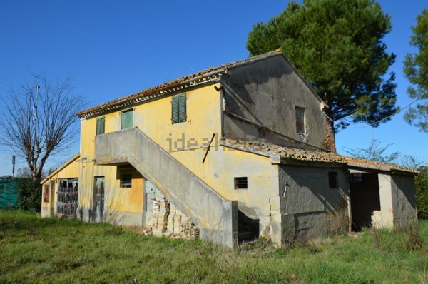 casa indipendente in vendita ad Osimo in zona Osimo Stazione