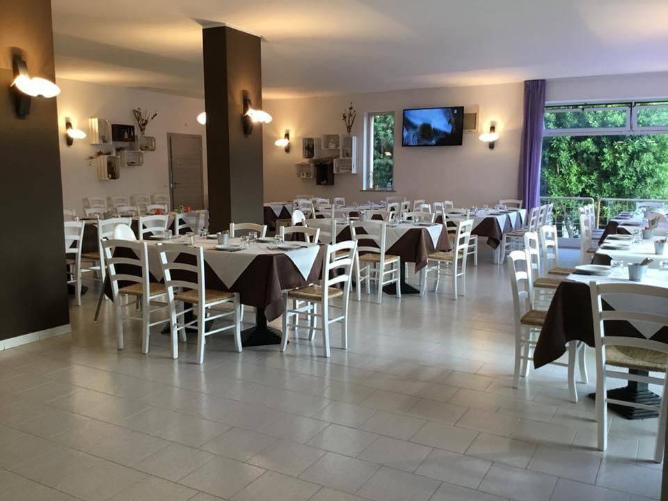 negozio in vendita ad Osimo in zona San Biagio