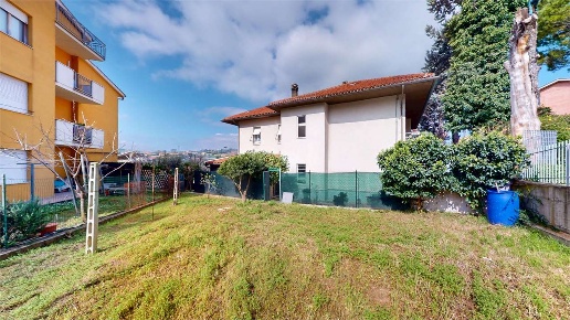 appartamento in vendita ad Osimo in zona San Biagio