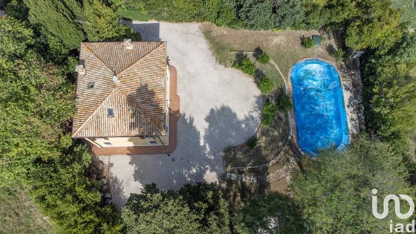 casa indipendente in vendita ad Osimo in zona Abbadia