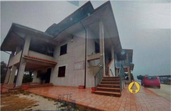 casa indipendente in vendita ad Osimo in zona San Biagio