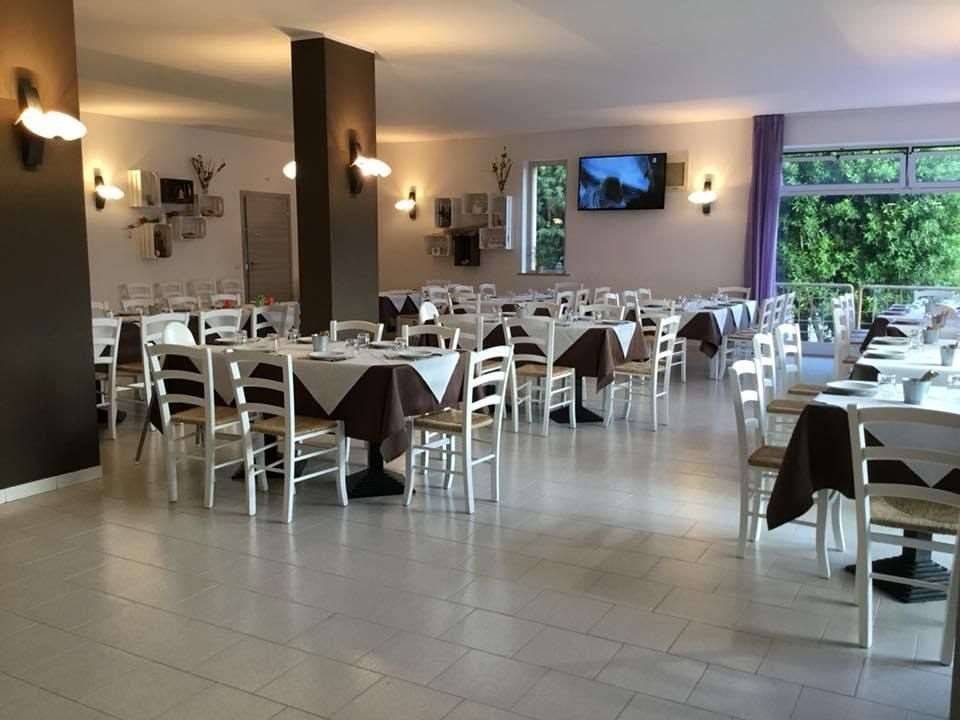 negozio in vendita ad Osimo in zona San Biagio