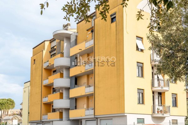 appartamento in vendita ad Osimo in zona Osimo Stazione