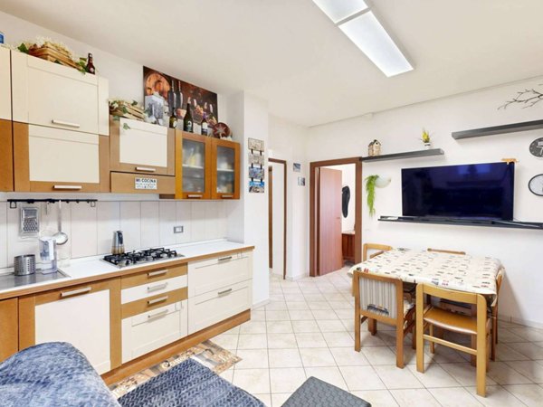 appartamento in vendita ad Osimo in zona Osimo Stazione