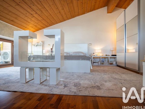 appartamento in vendita ad Osimo in zona Osimo Stazione