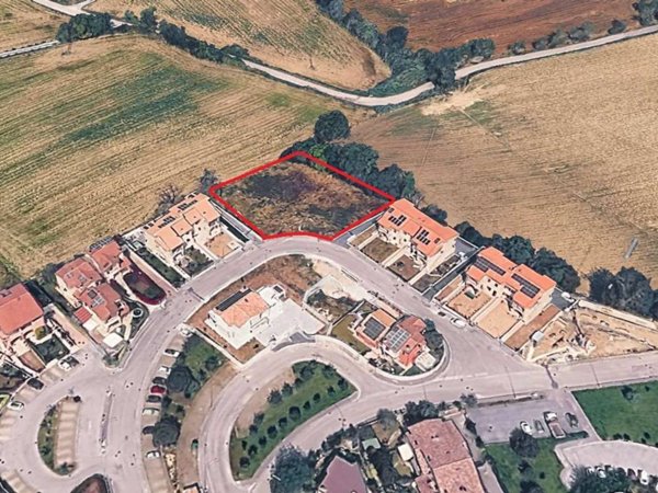 terreno edificabile in vendita ad Osimo in zona San Sabino