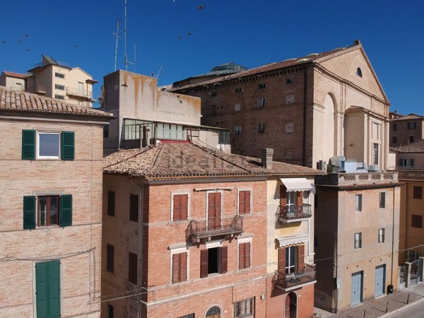 casa indipendente in vendita ad Osimo