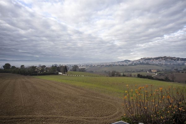 appartamento in vendita ad Osimo in zona San Sabino