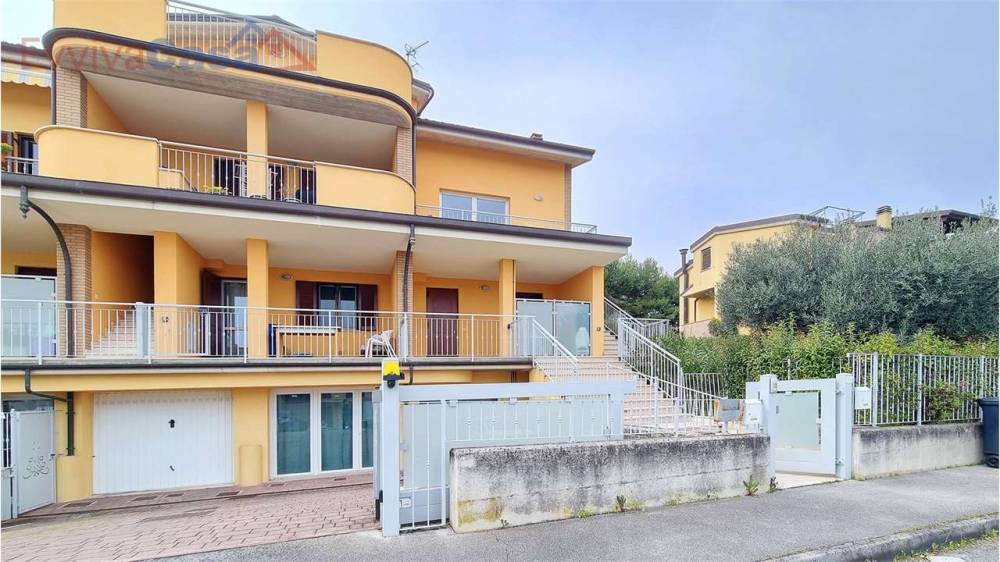 appartamento in vendita ad Osimo in zona Abbadia