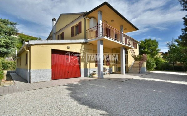 casa indipendente in vendita ad Osimo