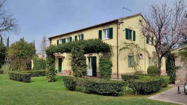 casa indipendente in vendita ad Osimo