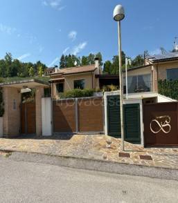 casa indipendente in vendita ad Osimo