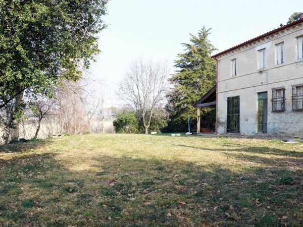 casa indipendente in vendita ad Osimo