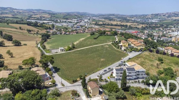 terreno agricolo in vendita ad Osimo in zona Abbadia