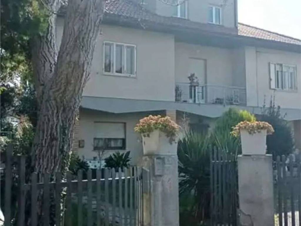 casa indipendente in vendita ad Osimo in zona San Biagio