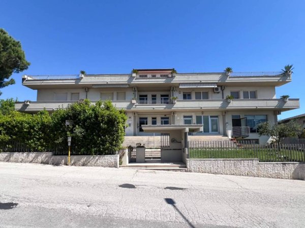 appartamento in vendita ad Osimo in zona Abbadia
