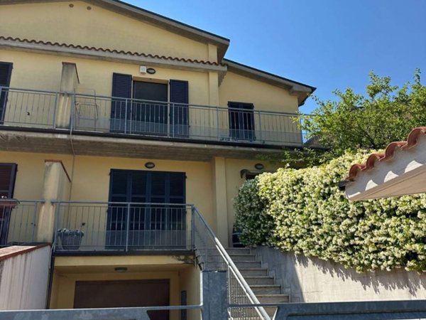casa indipendente in vendita ad Osimo