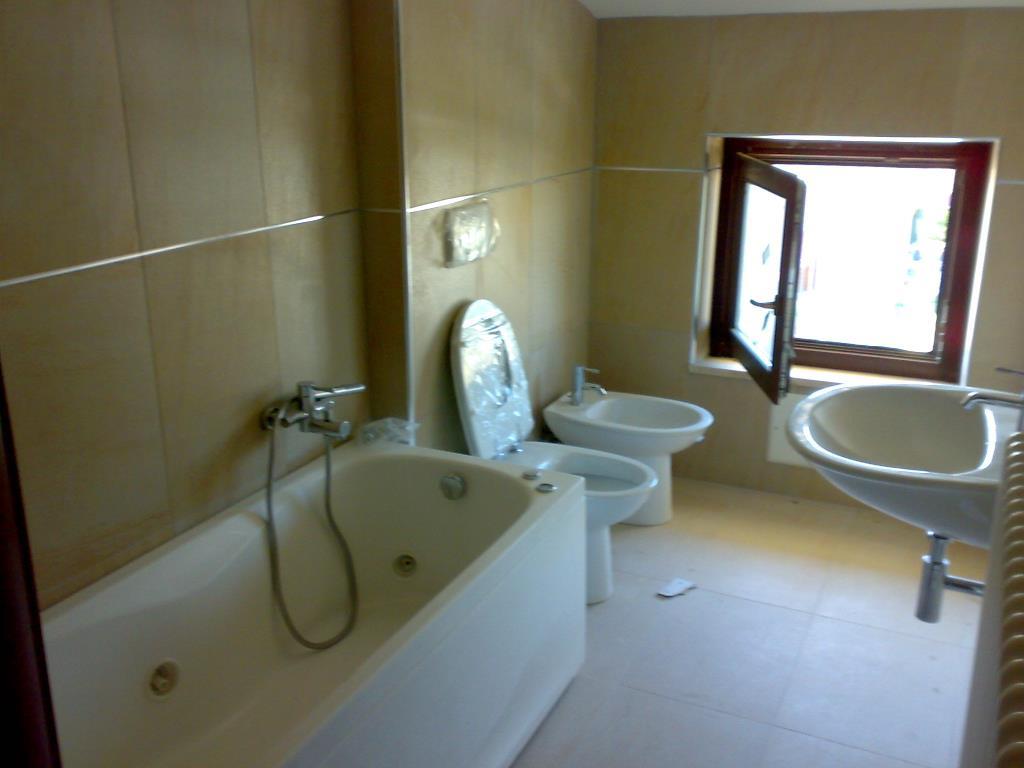 casa indipendente in vendita ad Osimo in zona Campocavallo