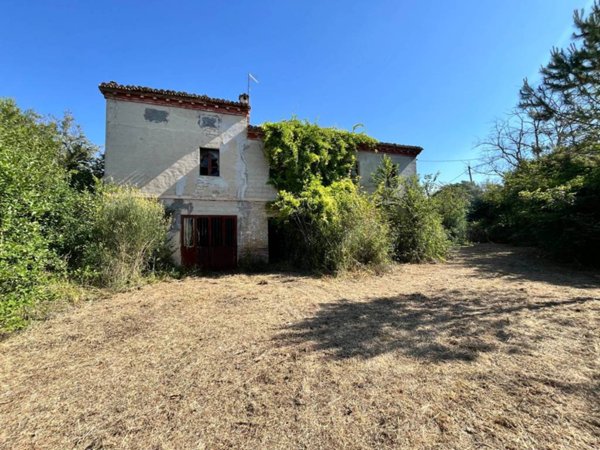 casale in vendita ad Osimo in zona San Sabino