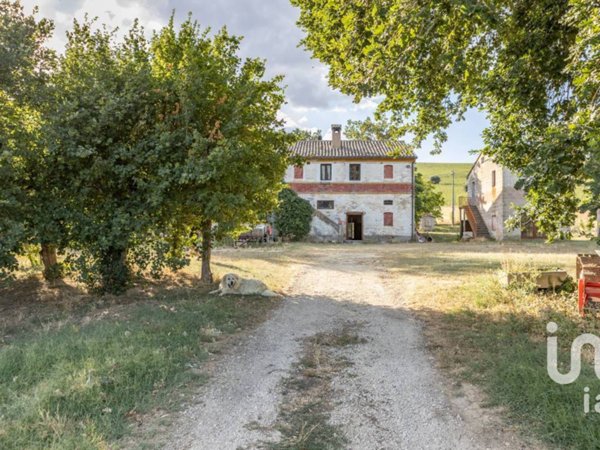 casa indipendente in vendita ad Osimo in zona Passatempo