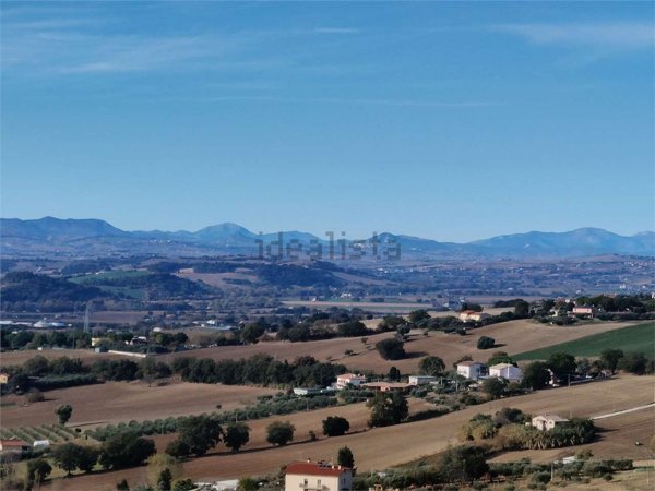appartamento in vendita ad Osimo in zona San Sabino
