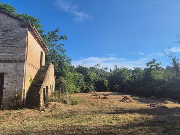 casa indipendente in vendita ad Osimo