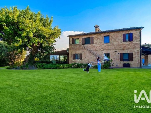 casa indipendente in vendita ad Osimo