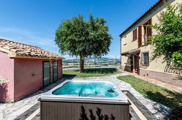 casa indipendente in vendita ad Osimo