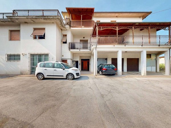 appartamento in vendita ad Osimo in zona Osimo Stazione