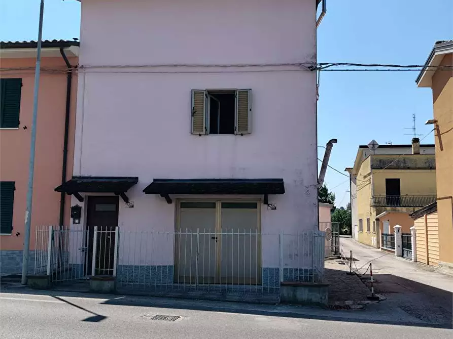 casa indipendente in vendita ad Osimo in zona Casenuove