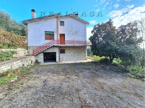 casa indipendente in vendita ad Osimo