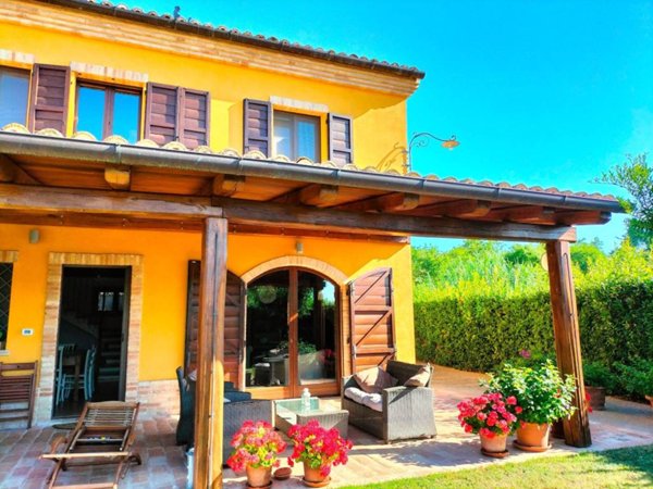 casa indipendente in vendita ad Osimo