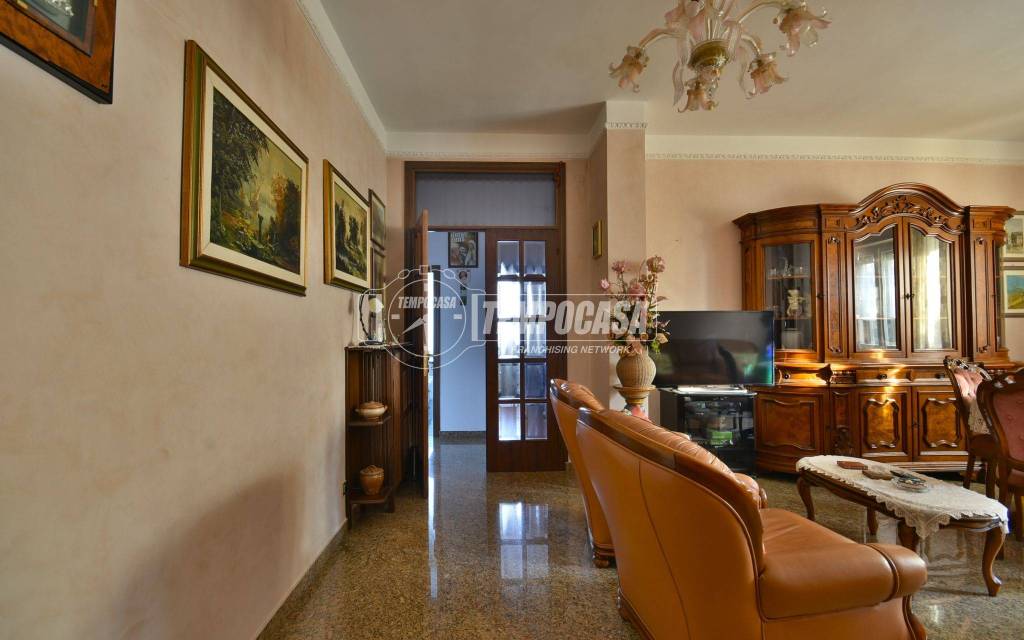 casa indipendente in vendita ad Osimo in zona Osimo Stazione