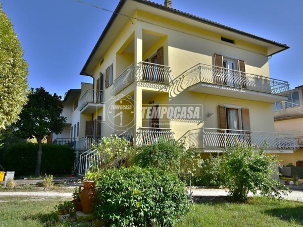casa indipendente in vendita ad Osimo