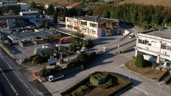 ufficio in vendita ad Osimo in zona Osimo Stazione