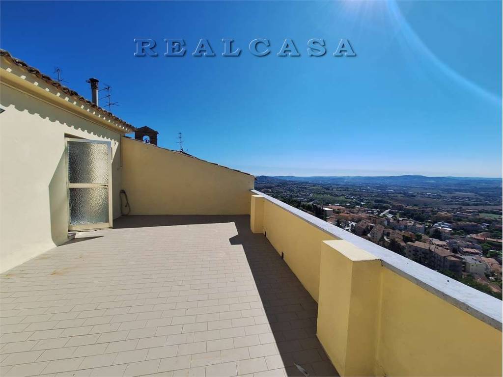 casa indipendente in vendita ad Osimo
