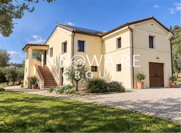 casa indipendente in vendita ad Osimo