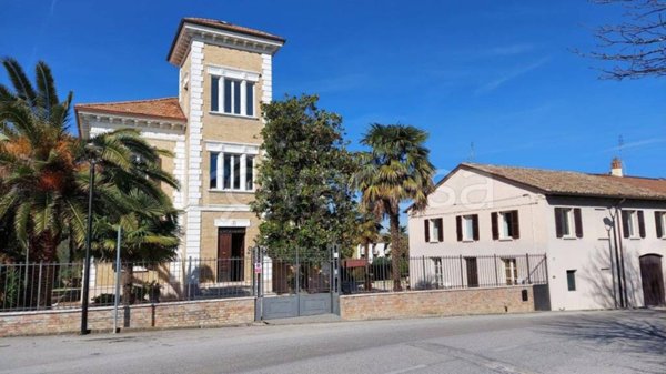 casa indipendente in vendita ad Ostra
