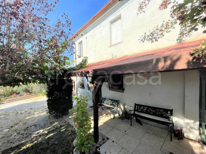 casa indipendente in vendita ad Ostra