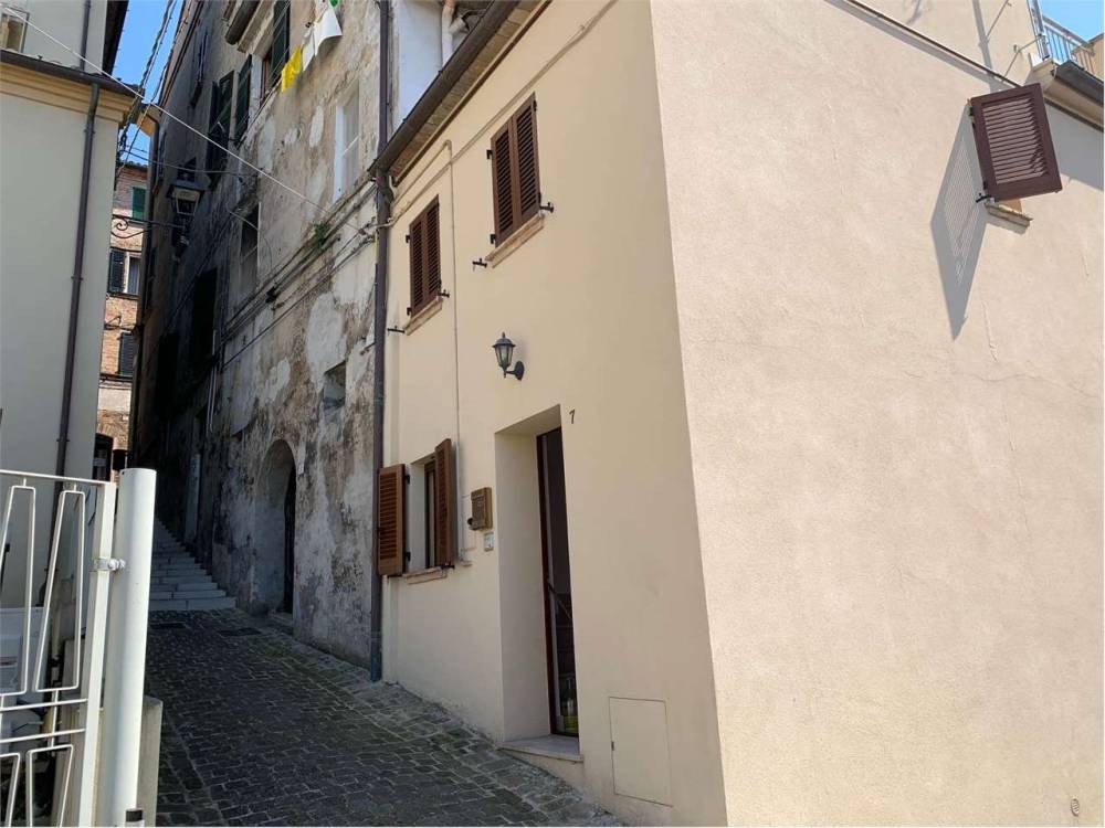 casa indipendente in vendita ad Ostra