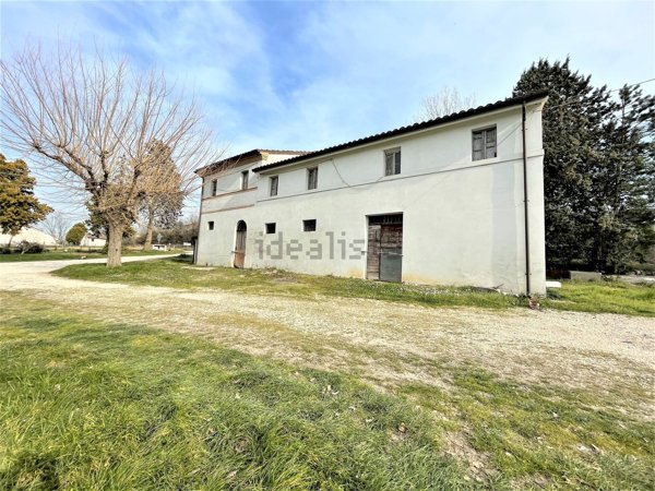 casa indipendente in vendita ad Ostra