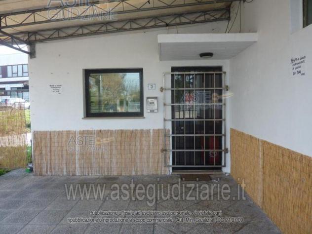 negozio in vendita ad Ostra