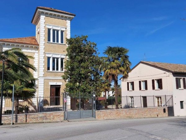 casa indipendente in vendita ad Ostra