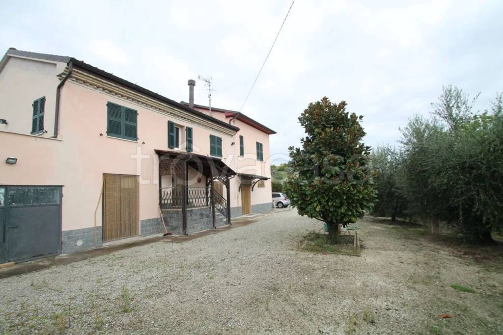 casa indipendente in vendita ad Ostra