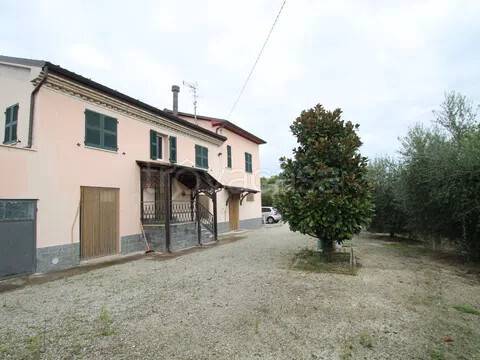 casa indipendente in vendita ad Ostra