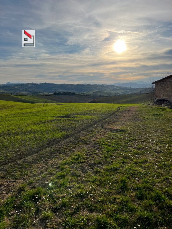 casale in vendita ad Ostra